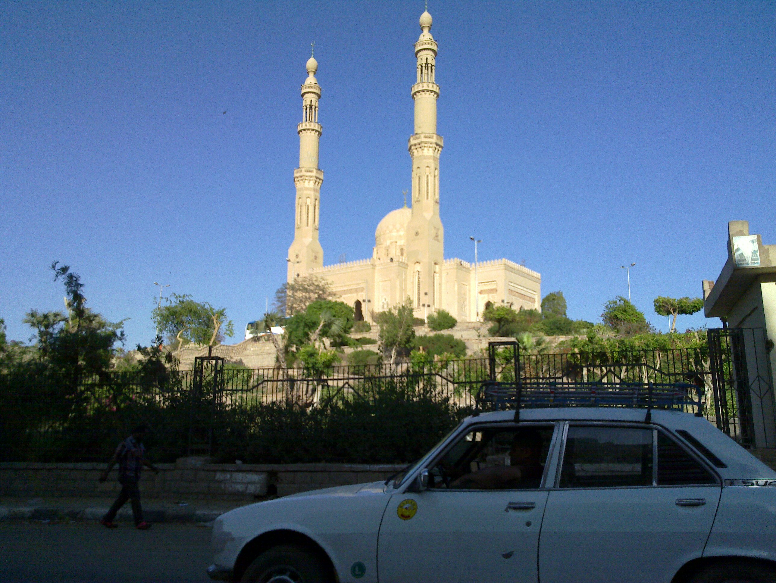 Aussenansicht der El Tabia Moschee